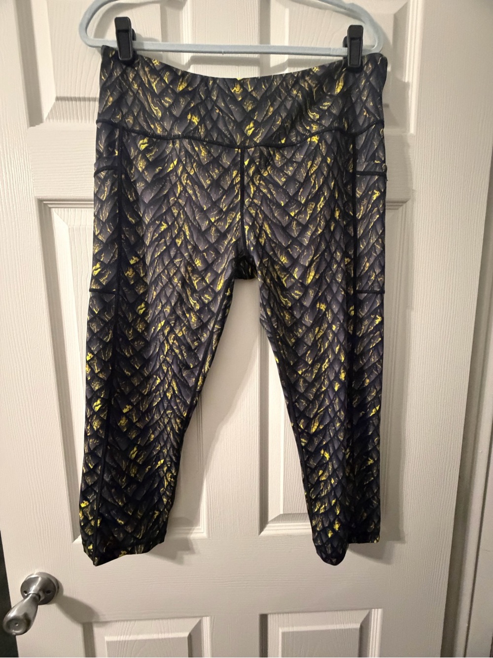 Constantly Varied Gear Dragon Scale leggings